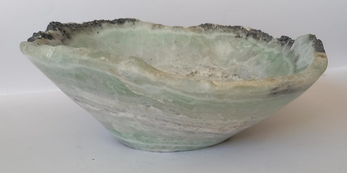 💎 Tazón “Esencia Natural”: Fluorita Cristal con Borde Rústico